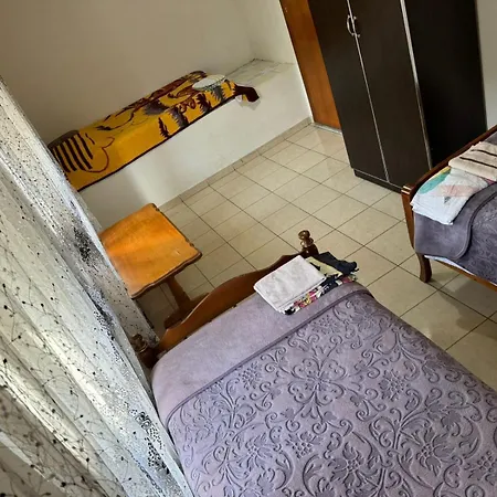 El Fa Ge Sa Bed & Breakfast Bajram Curri