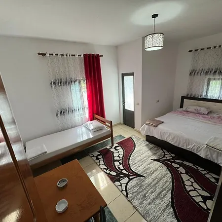 El Fa Ge Sa Bed & Breakfast Bajram Curri