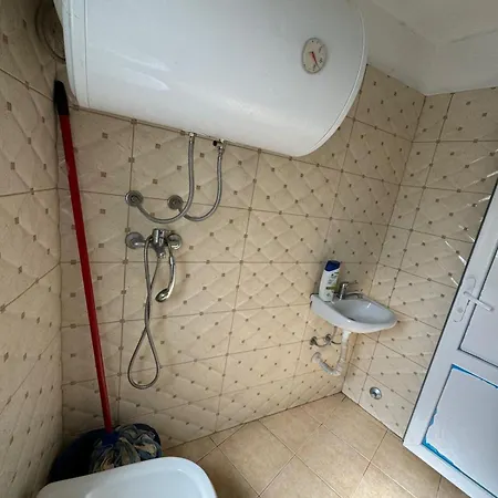 El Fa Ge Sa Bed & Breakfast Bajram Curri