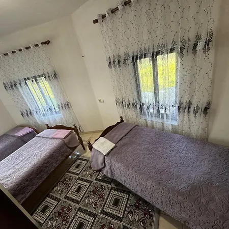 Bed & Breakfast El Fa Ge Sa Bajram Curri